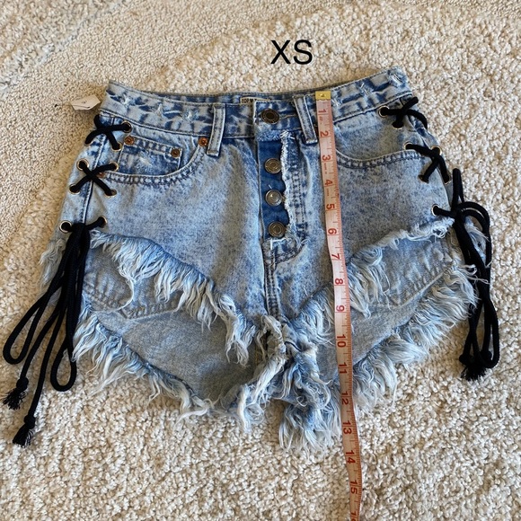 Cut off jean denim shorts with tie detail XS NWT - Picture 13 of 15